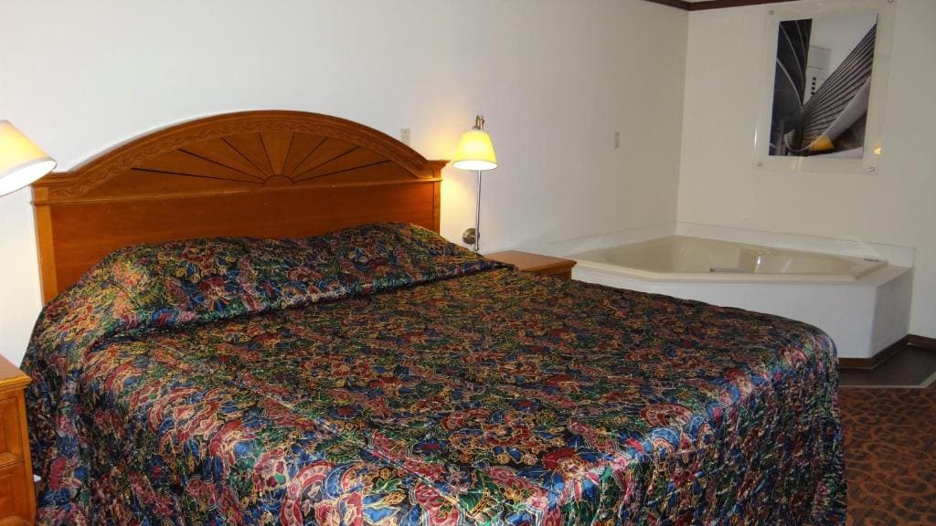 Deluxe King Room room - Image 3
