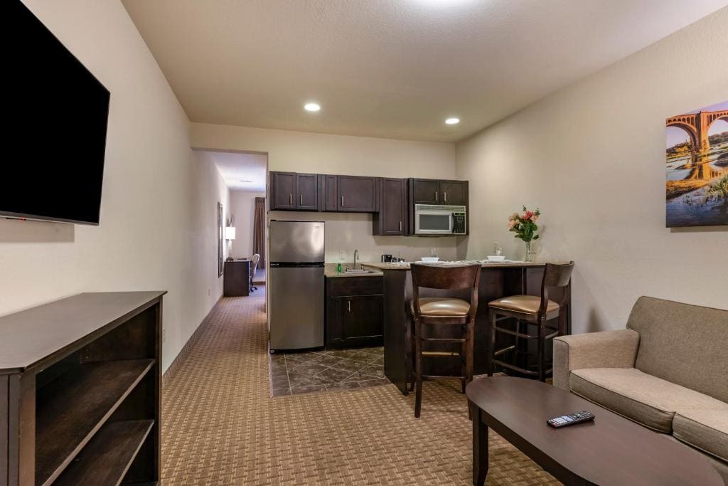 Luxury Suite room - Image 2