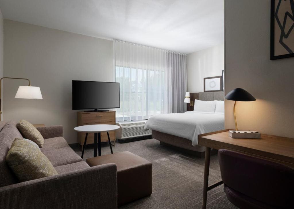 Studio Queen Suite - Non-Smoking room - Image 3