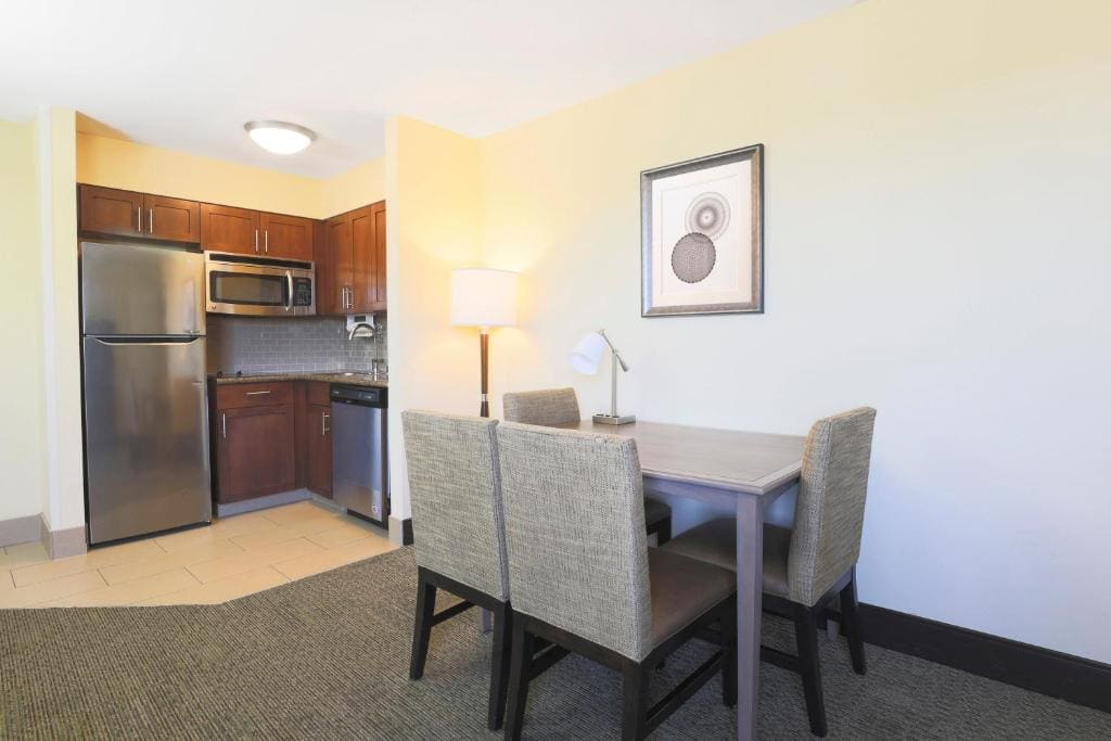 Two-Bedroom Suite room - Image 3