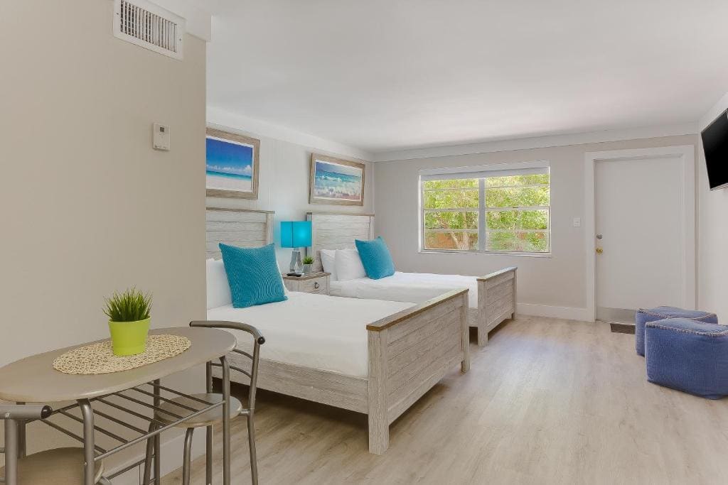 Queen Suite room - Image 3