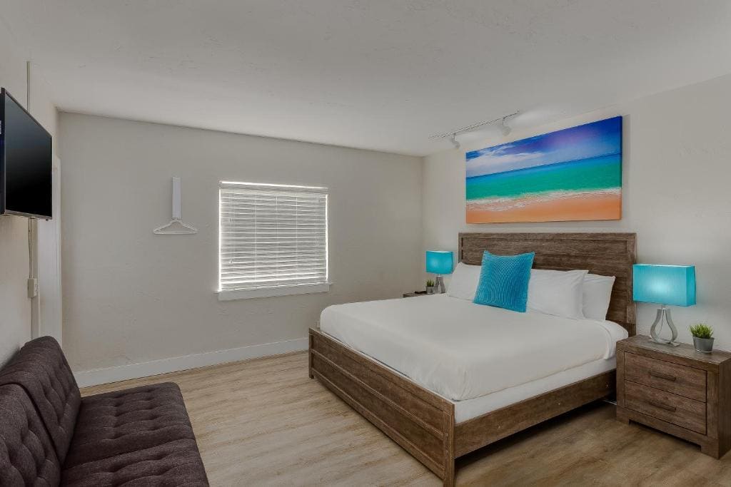 Superior King Suite room - Image 3