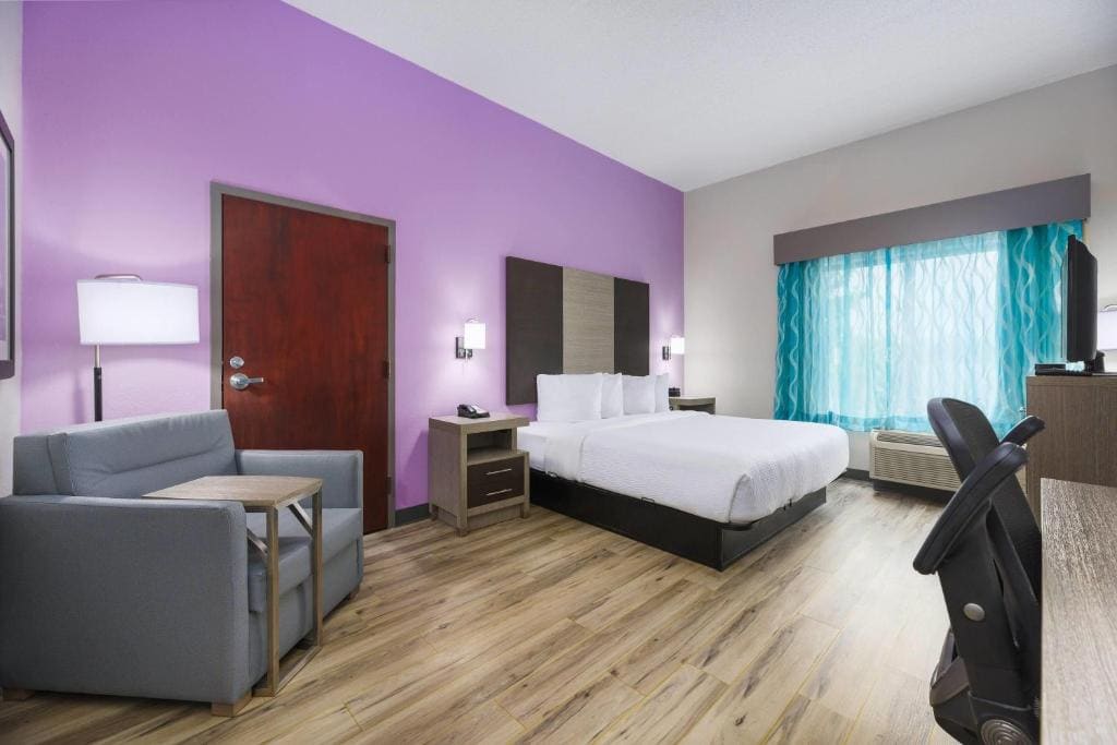 King Room - Disability Access room - Image 3