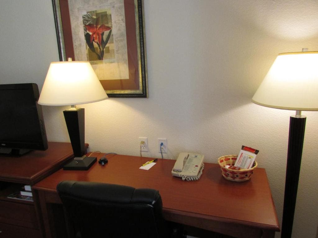 King Room - Disability Access - Non-Smoking room - Image 1