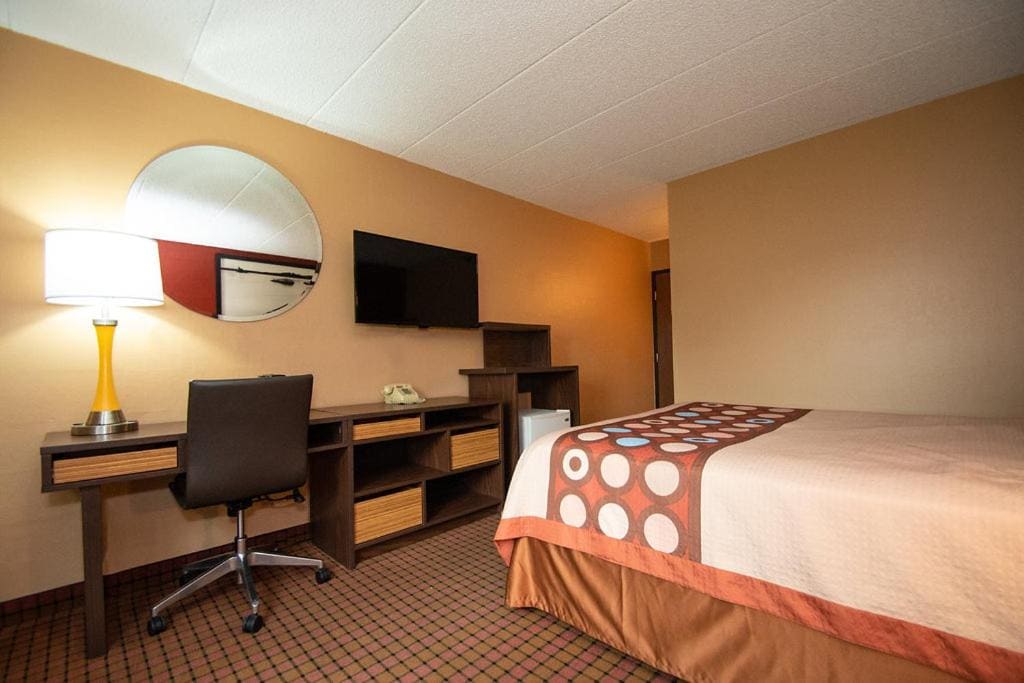 Standard Double Room - Non-Smoking room - Image 2