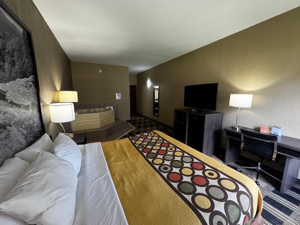 Standard King Room - Non-Smoking room - Image 2