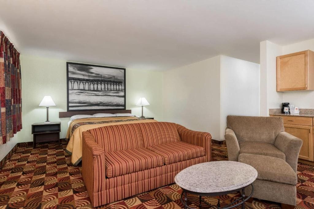 King Studio Suite - Non-Smoking room - Image 1