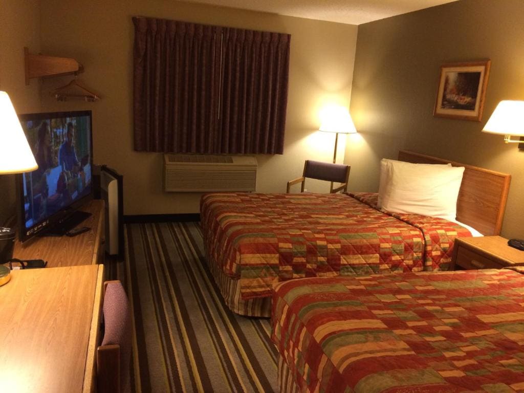 Double Room with Two Double Beds - Non-Smoking room - Image 1
