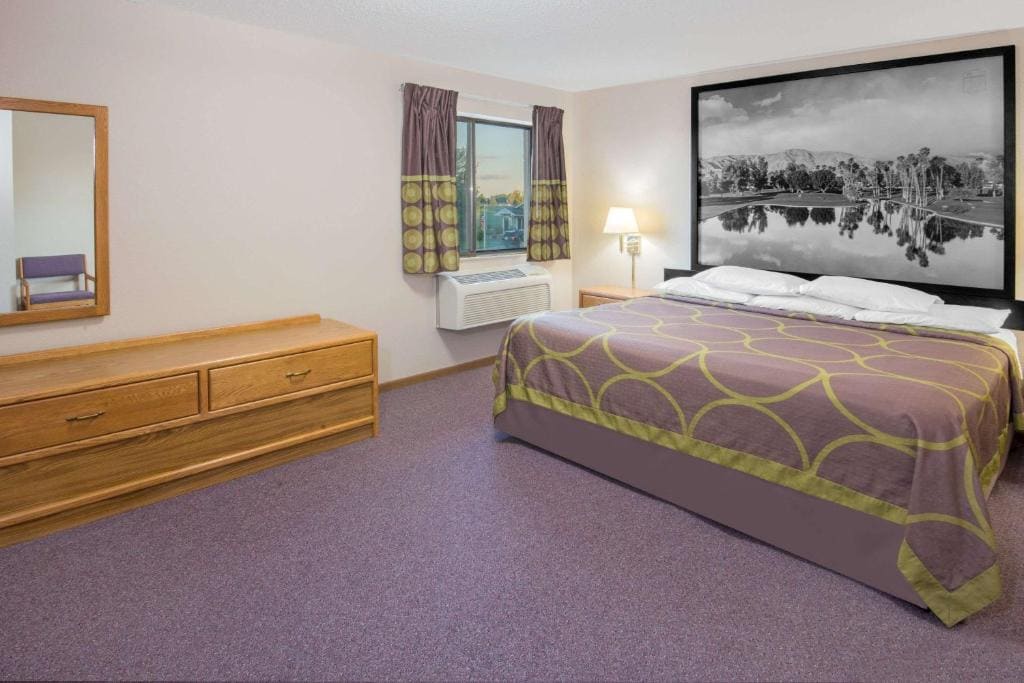 King Studio Suite - Non-Smoking room - Image 3