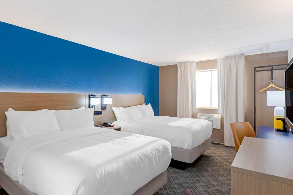 Standard Double Room with Two Double Beds - Non Smoking room - Image 3