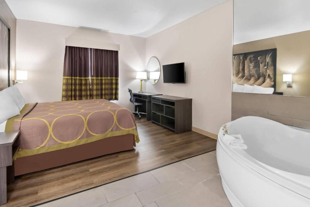 Deluxe King Room - Smoking room - Image 2