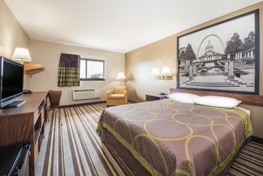 Queen Room - Disability Access/Non-Smoking room - Image 2