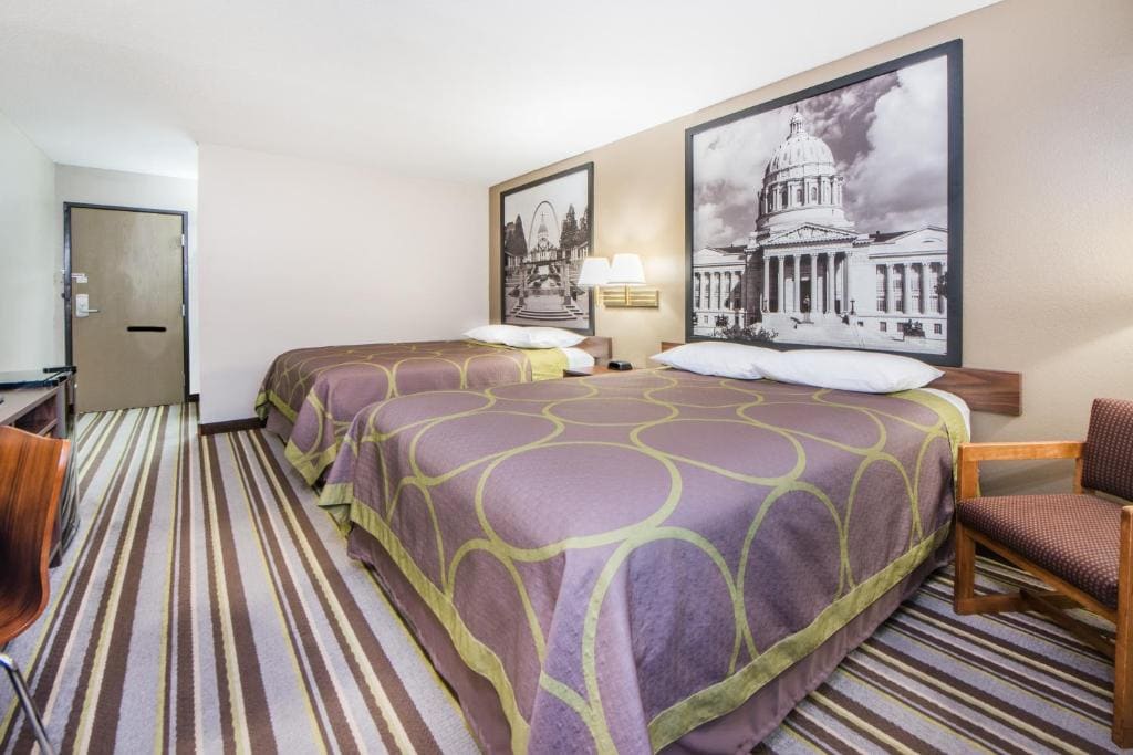 Queen Room with Two Queen Beds - Non-Smoking room - Image 1
