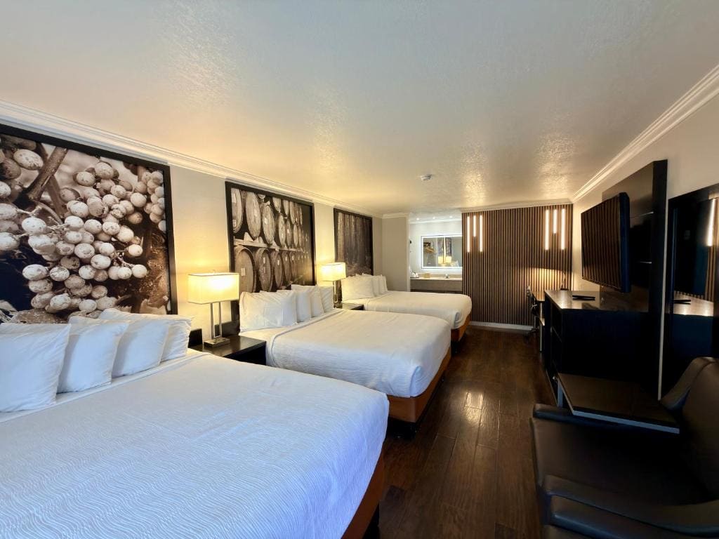 Standard Triple Room room - Image 3
