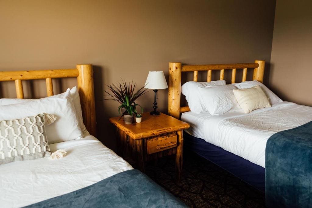 Double Room with Mountain View room - Image 2