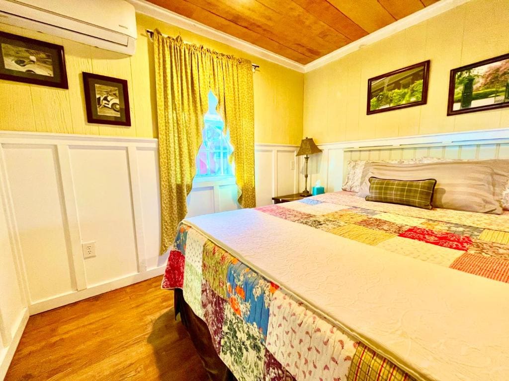 Three-Bedroom House room - Image 3
