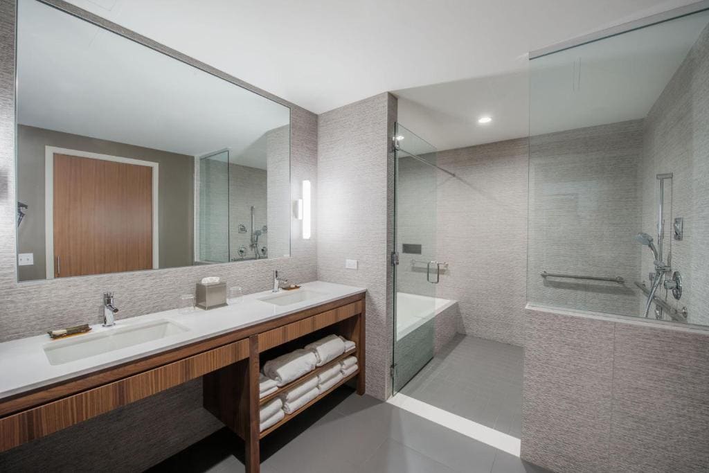 Suite room - Image 1