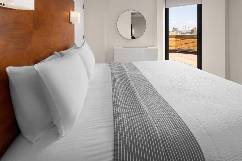 1 Queen Bed, Studio Apartment, Non-Smoking room - Image 2