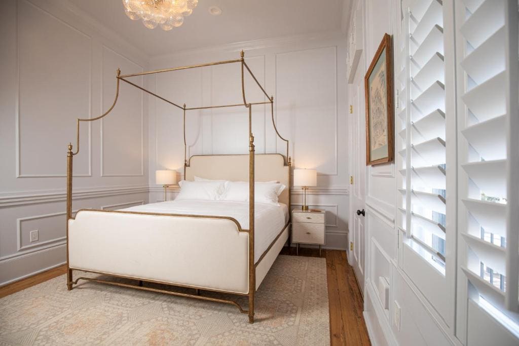 Junior Suite with Balcony room - Image 3