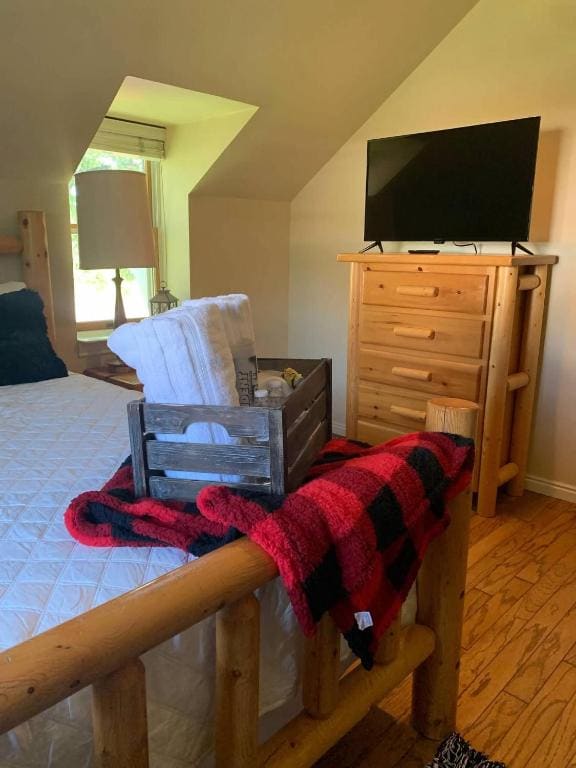 Double Room with Private Bathroom room - Image 3
