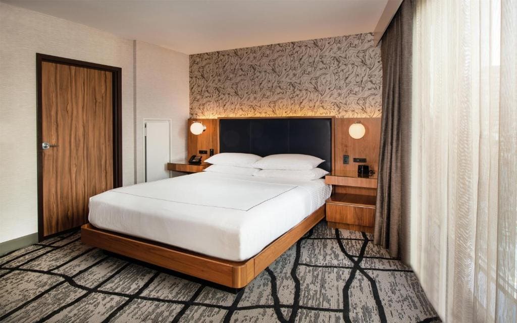 One-Bedroom King Suite with Water view room - Image 1