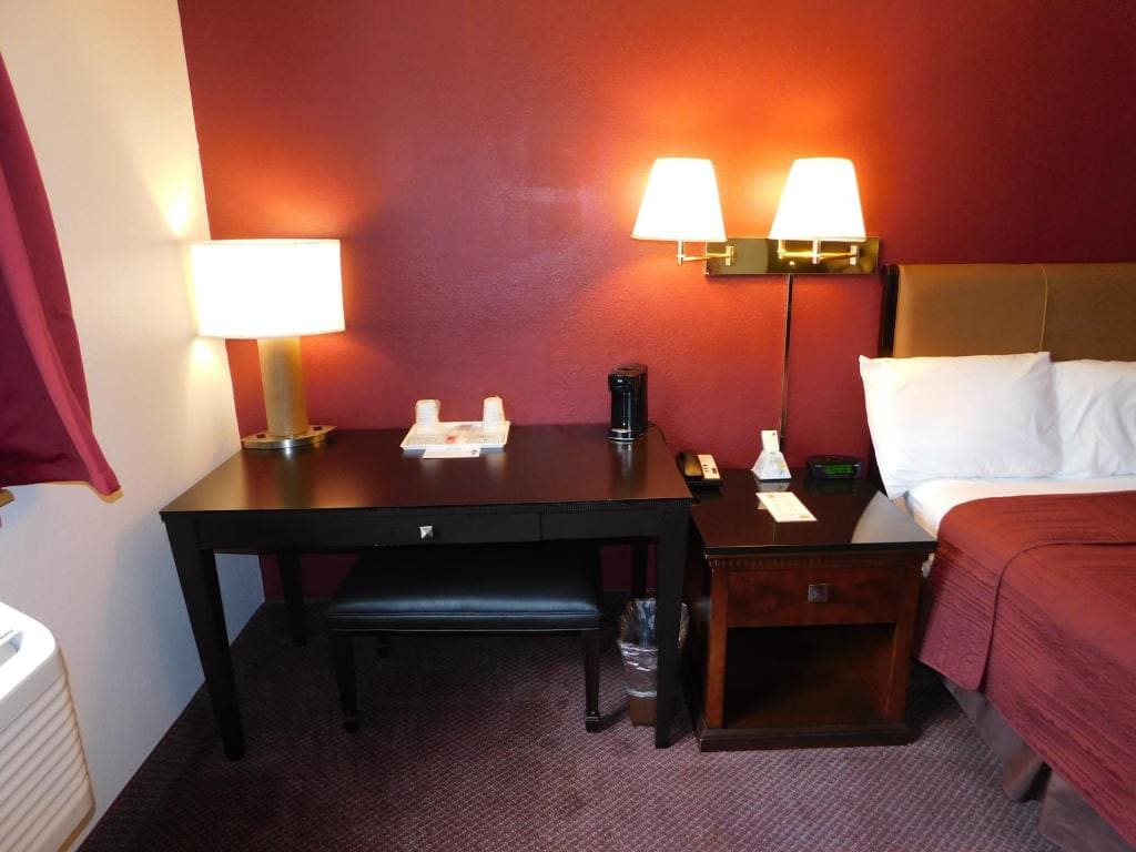 Standard King Room room - Image 3