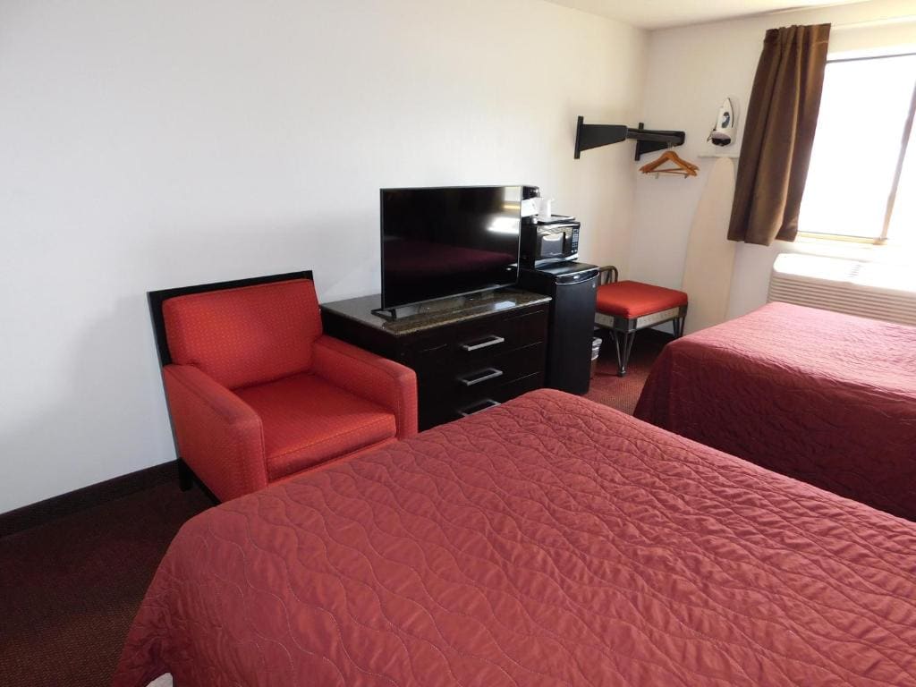 Double Room with Private Bathroom room - Image 2
