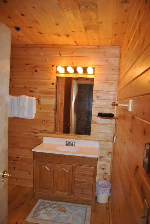 Double Room with Balcony room - Image 2