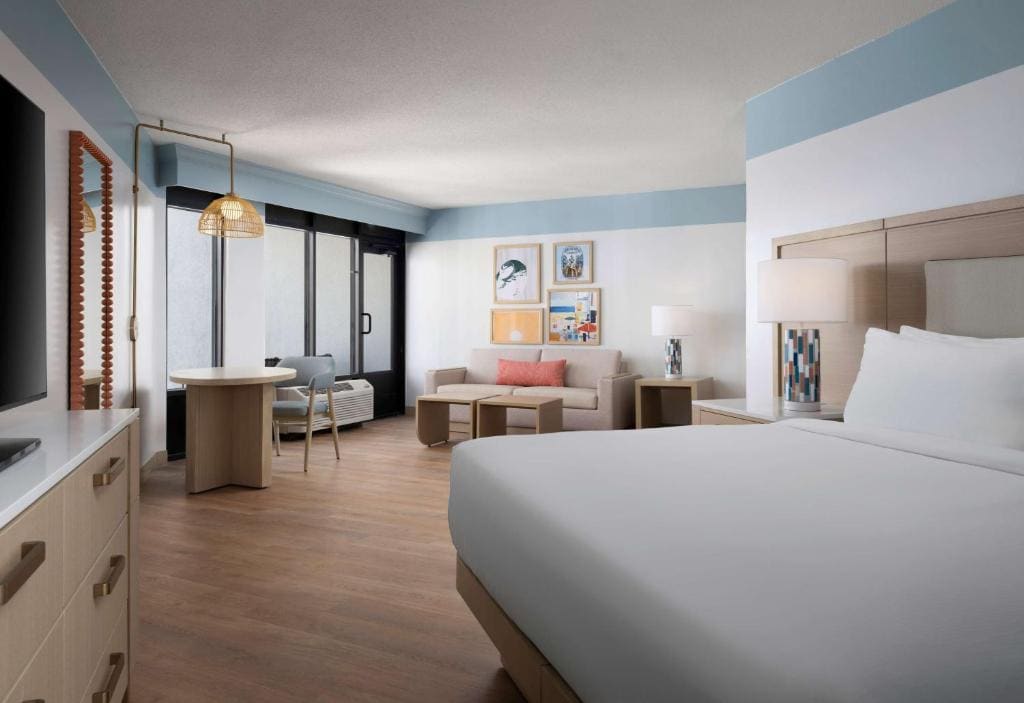 Junior King Suite with Ocean View room - Image 1
