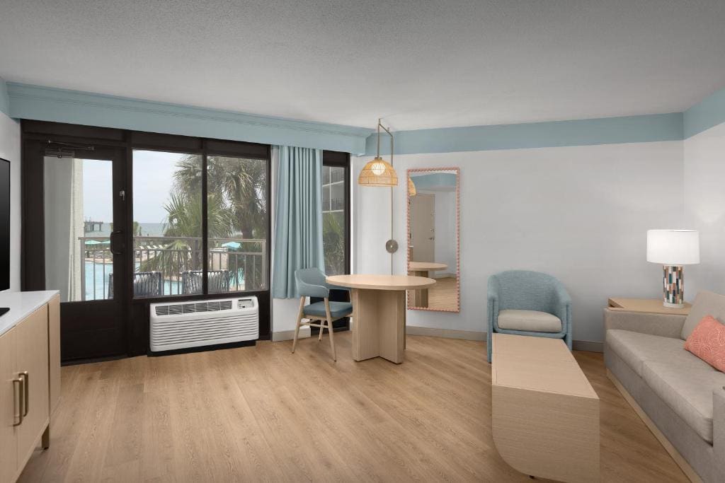 One-Bedroom Suite with Two Queen Beds room - Image 1