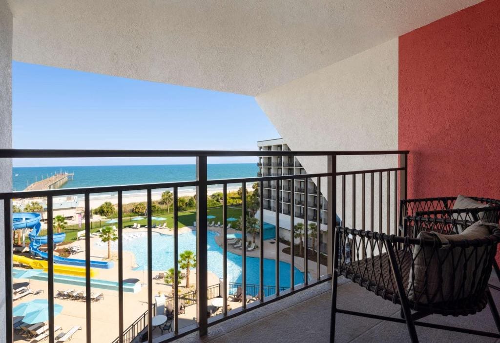 One-Bedroom King Suite with Ocean View room - Image 1
