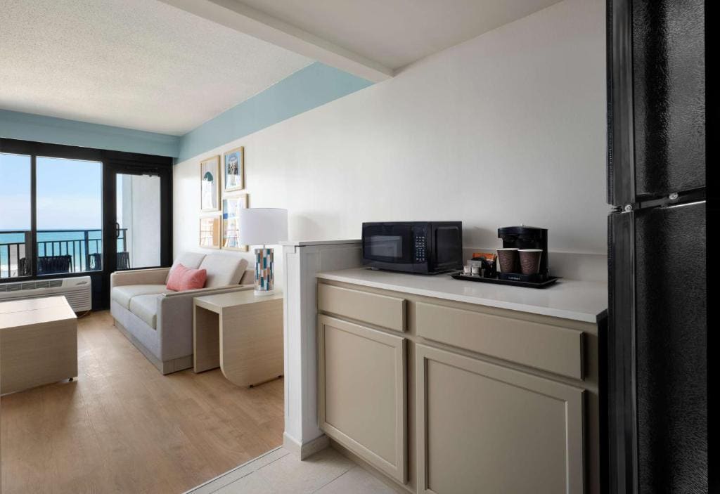King Room with Sofa Bed and Ocean View room - Image 1