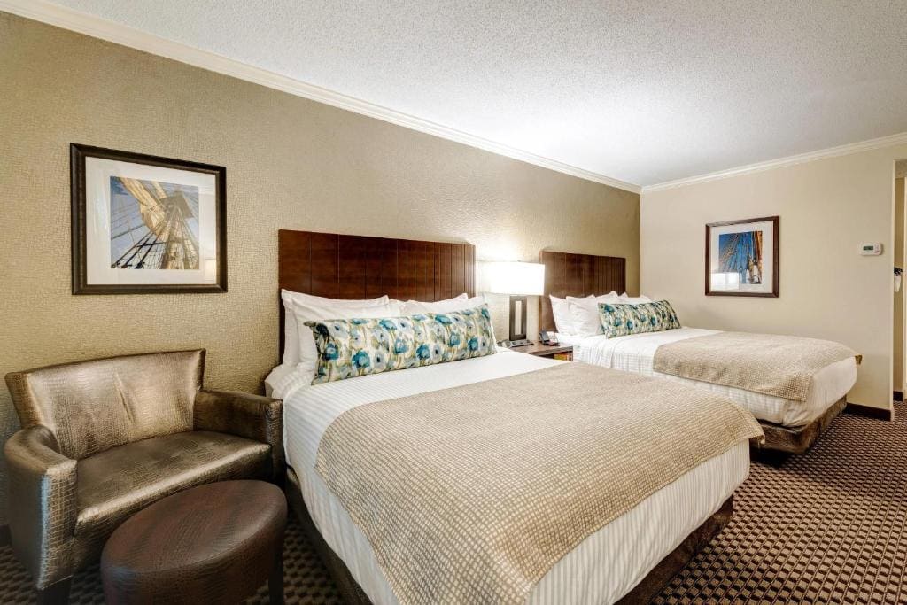 Queen Room with Two Queen Beds - Accessible/Non-Smoking room - Image 1