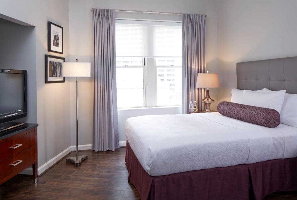 Premier Luxury King Room room - Image 1