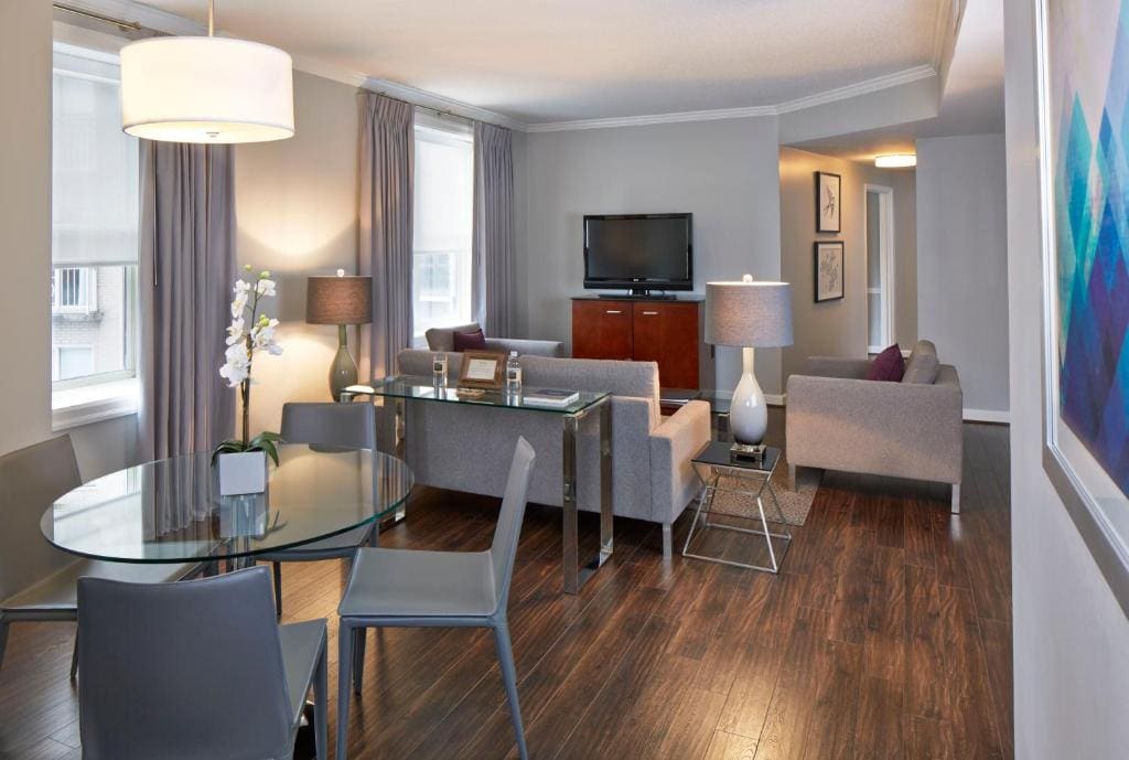 One-Bedroom Suite room - Image 3