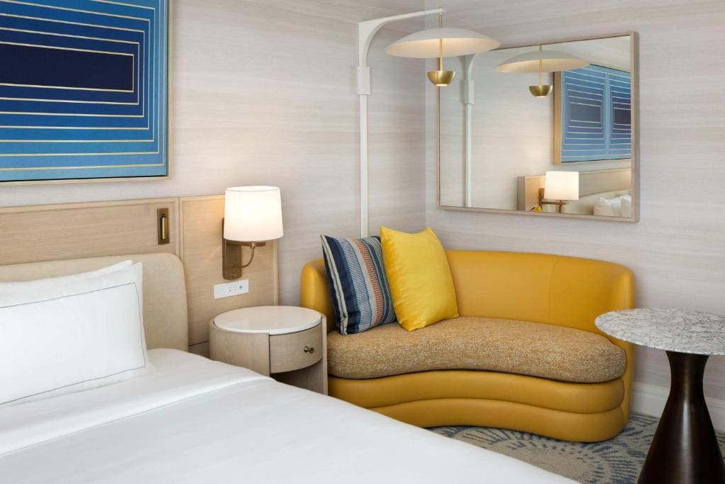 Deluxe King Room room - Image 2