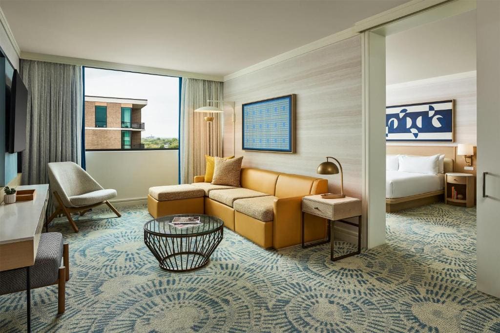 One-Bedroom King Suite room - Image 1