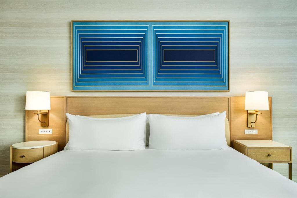 Deluxe King Room room - Image 1