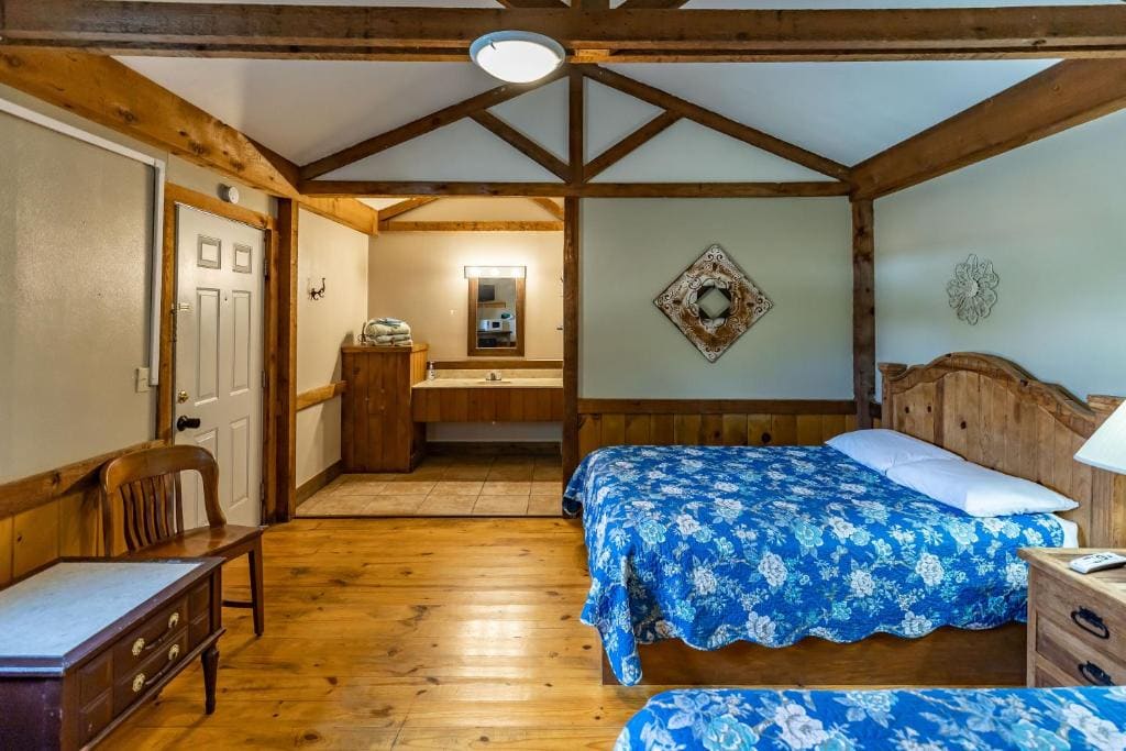 Quadruple Room room - Image 1