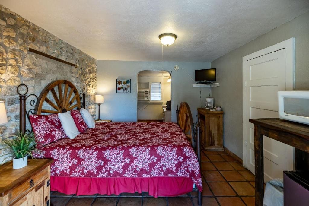 Queen Room room - Image 2