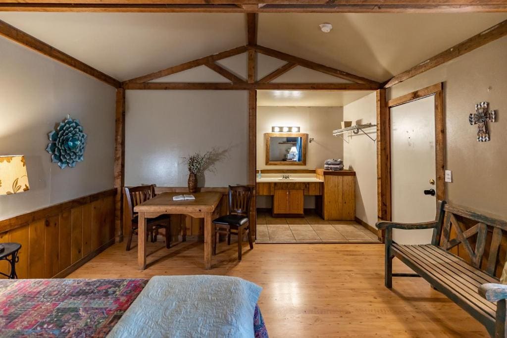 Queen Studio room - Image 2