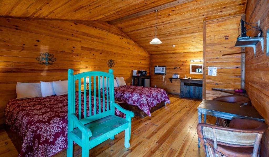 Standard Queen Room with Two Queen Beds room - Image 3