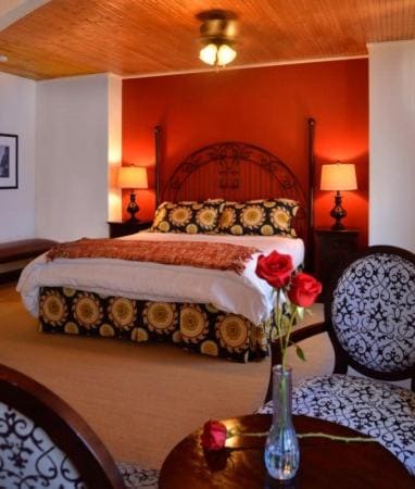 Junior Suite with Spa Bath room - Image 2