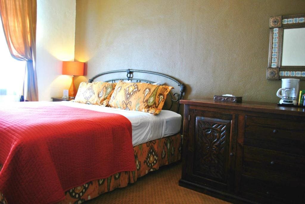 Standard King Room room - Image 1