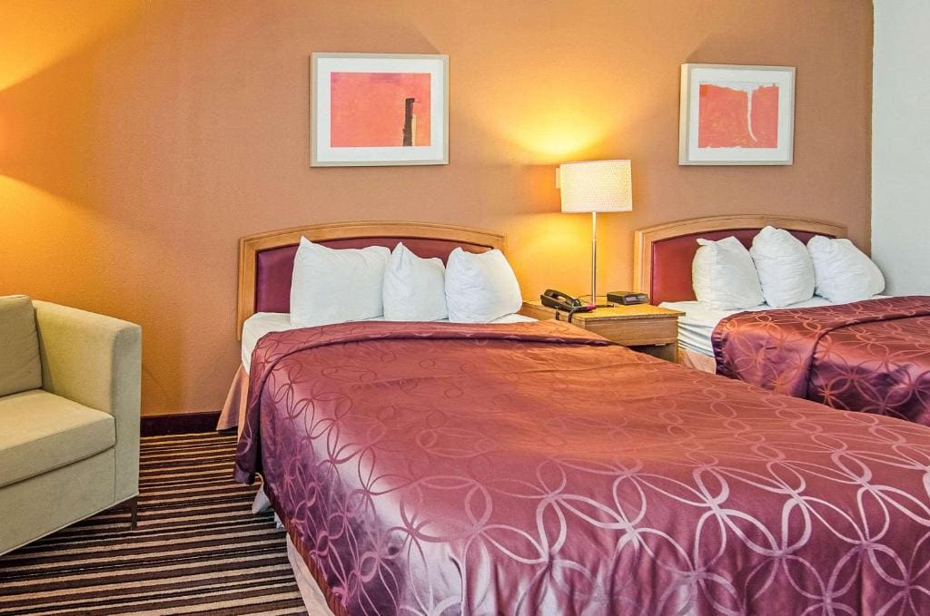 Double Room with Two Double Beds - Non-Smoking room - Image 1