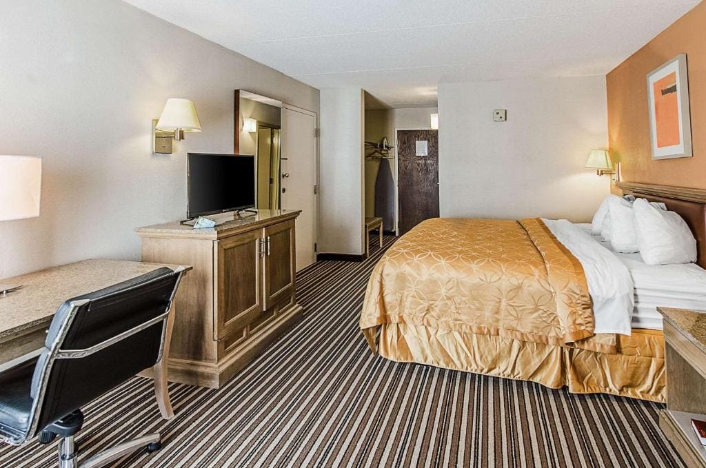King Room - Non-Smoking room - Image 2