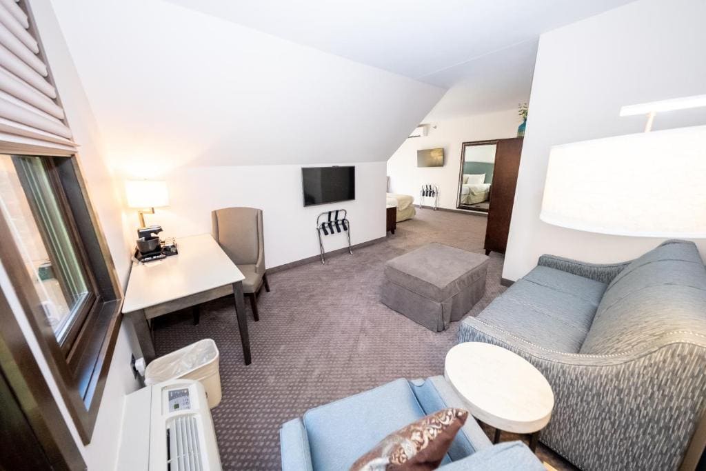 Suite with Spa Bath room - Image 1
