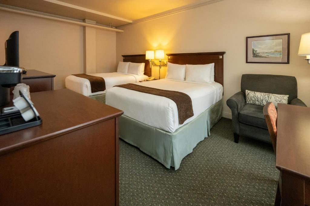 Deluxe Room with Two Double Beds room - Image 1