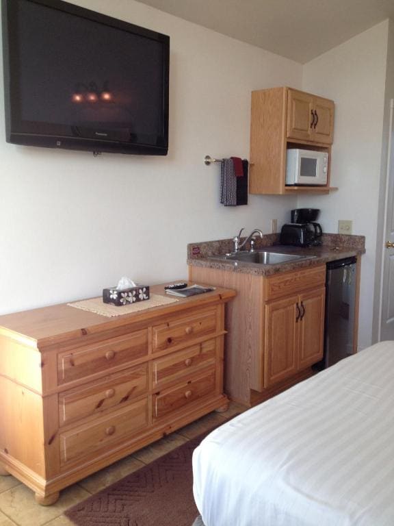 Studio with Spa Bath room - Image 2