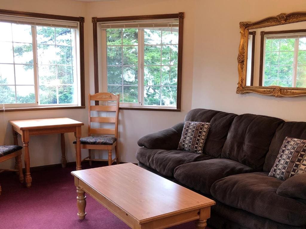 Deluxe King Suite with River View room - Image 2